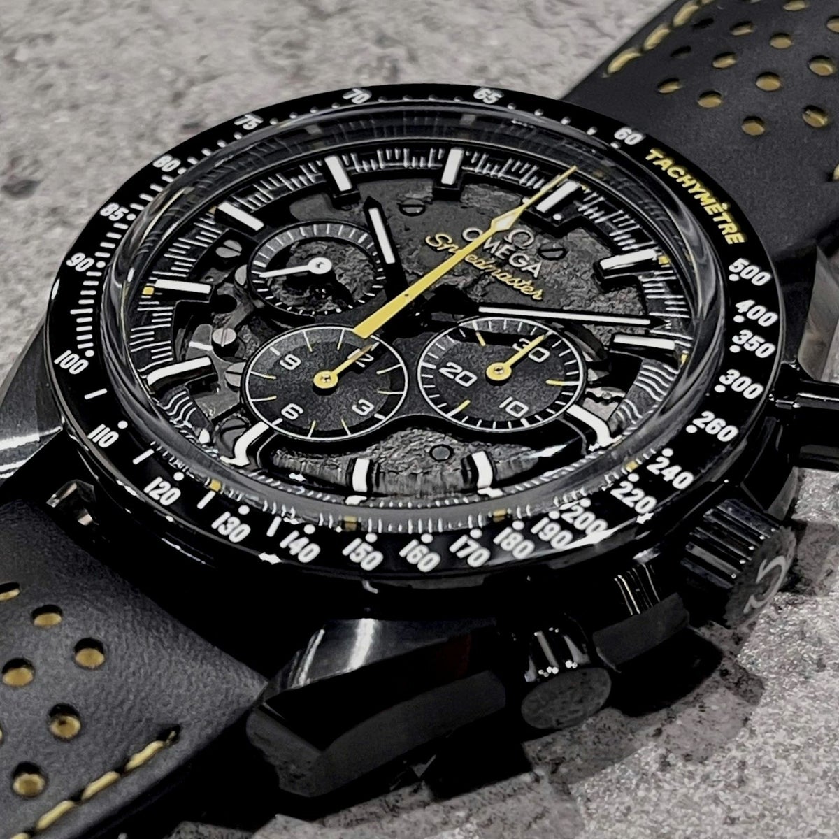 OMEGA オメガ スピードマスター ダーク サイド オブ ザ ムーン / 311.92.44.30.01.001