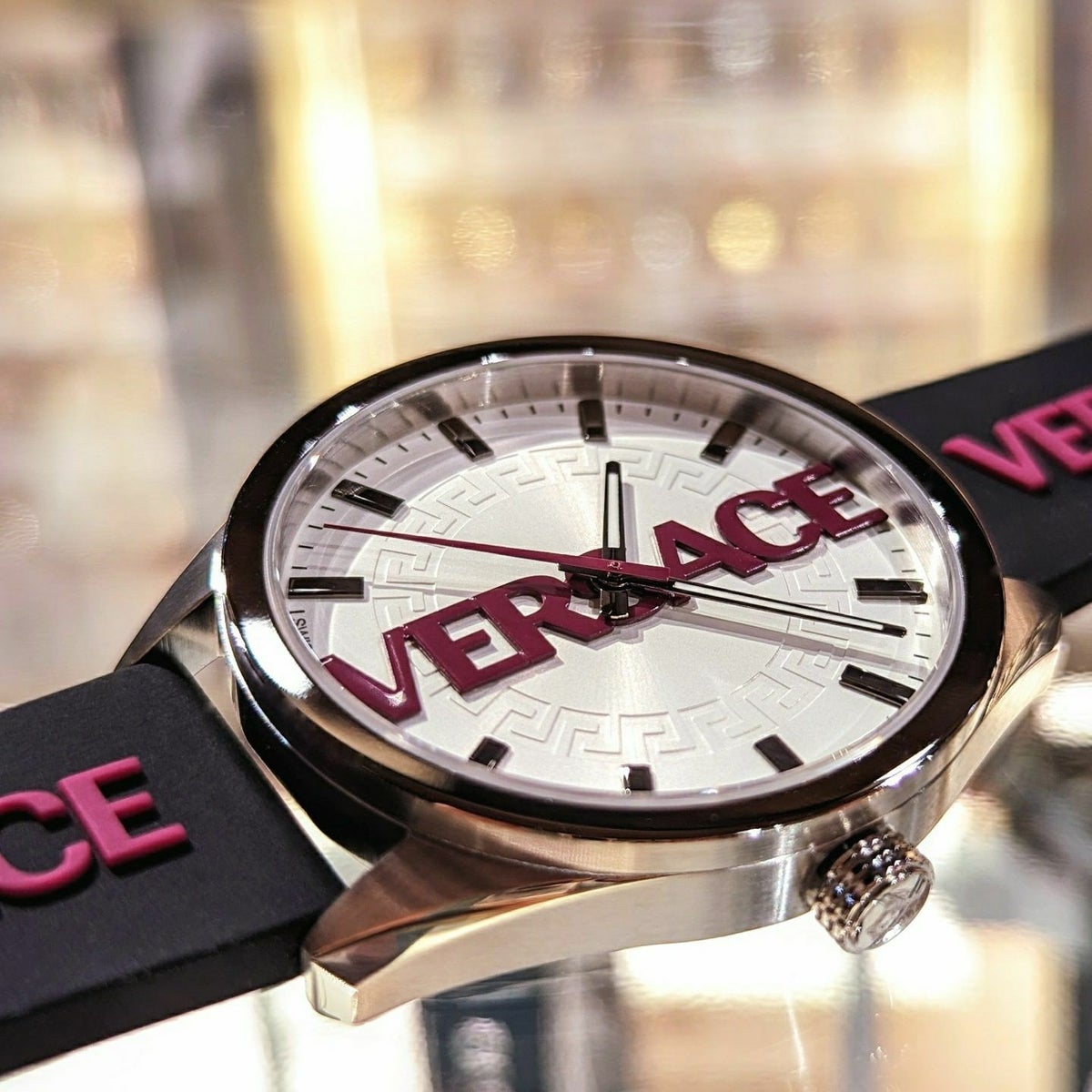 VERSACE ヴェルサーチェ 【OUTLET】ブイバーティカル(V-VERTICAL) / VE3H00122<br>小傷あり<br>付属品なし<br>(化粧箱無し/ベゼル打痕有)