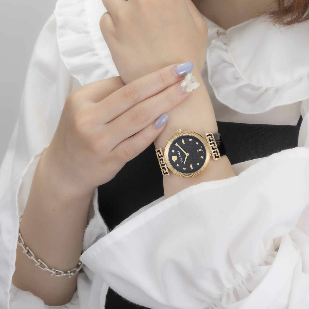 VERSACE ヴェルサーチェ 【OUTLET】 ミーアンダー / VELW01122<br>微細な傷あり<br>付属品なし<br>(化粧箱なし/9時位置ケース横に傷あり)