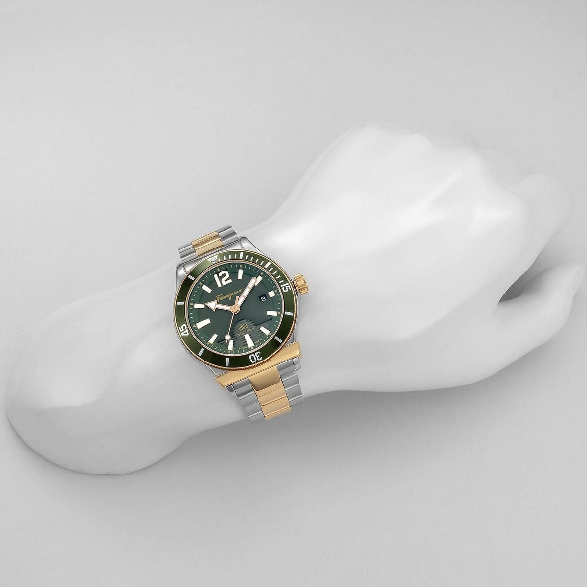 Ferragamo フェラガモ FERRAGAMO1898 / FF3270015